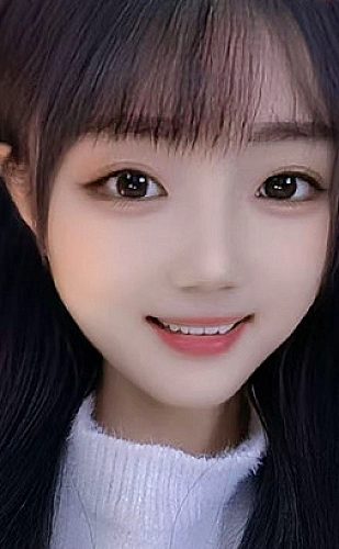 聚合影视网页版·无需下载移动设备显示示意图